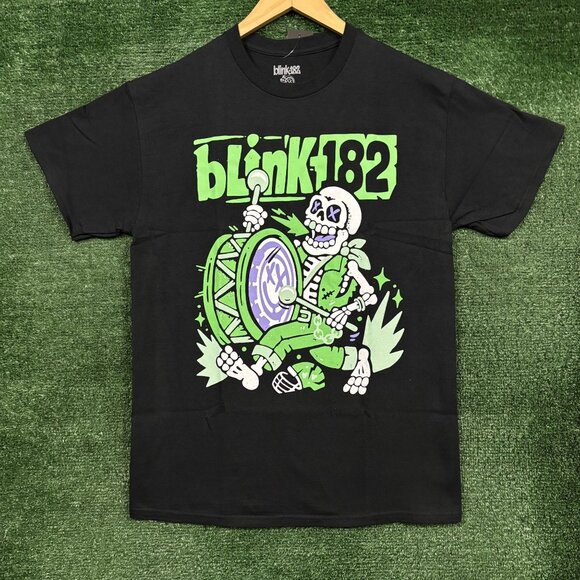 Blink 182 Marching Band Skeleton T-shirt size Medium - Picture 1 of 4
